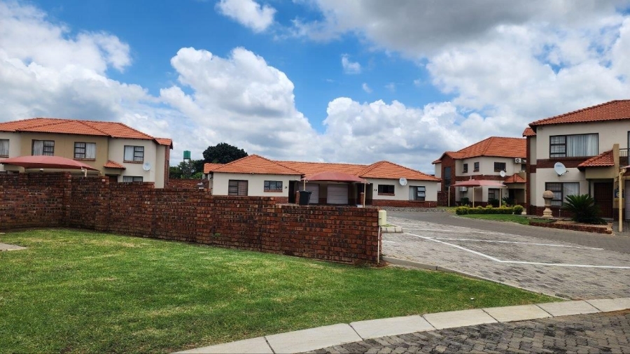 3 Bedroom Property for Sale in Waterval East North West